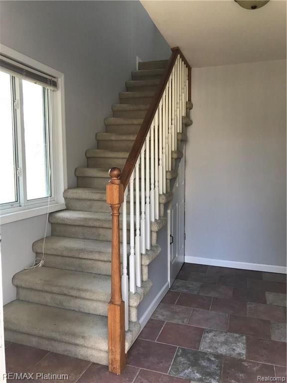 1846 South Hughes Road Brighton, MI 48114 - Photo 6 of 33