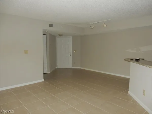 $1,495 | 13621 Eagle Ridge Drive, Unit 1518, Fort Myers, FL 33912