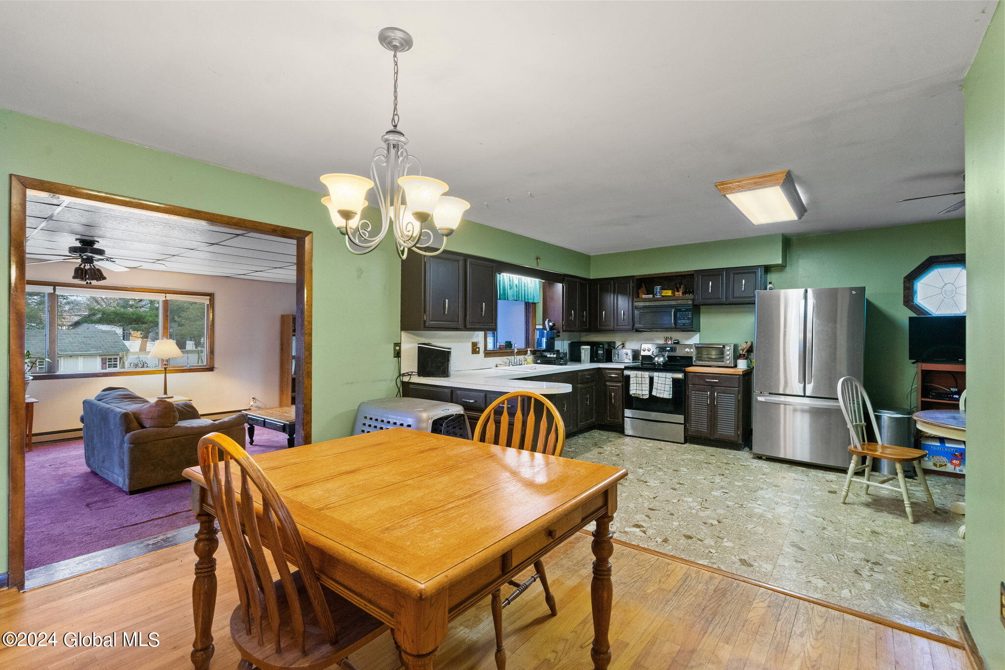 10 Flicker Drive Colonie, NY 12110 - Photo 12 of 31 11-web-or-mls-10-flicker-dr