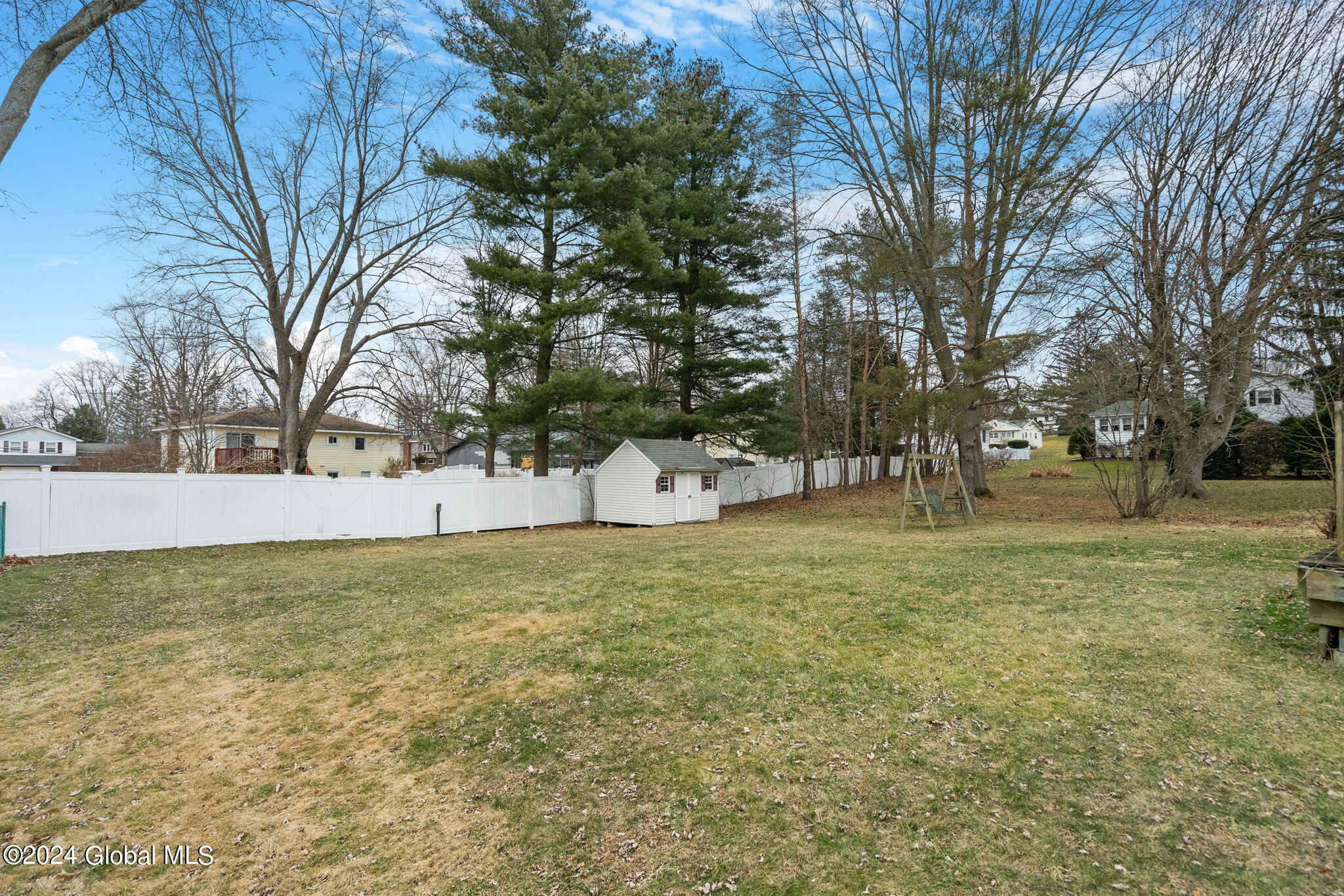 10 Flicker Drive Colonie, NY 12110 - Photo 27 of 31 26-web-or-mls-10-flicker-dr
