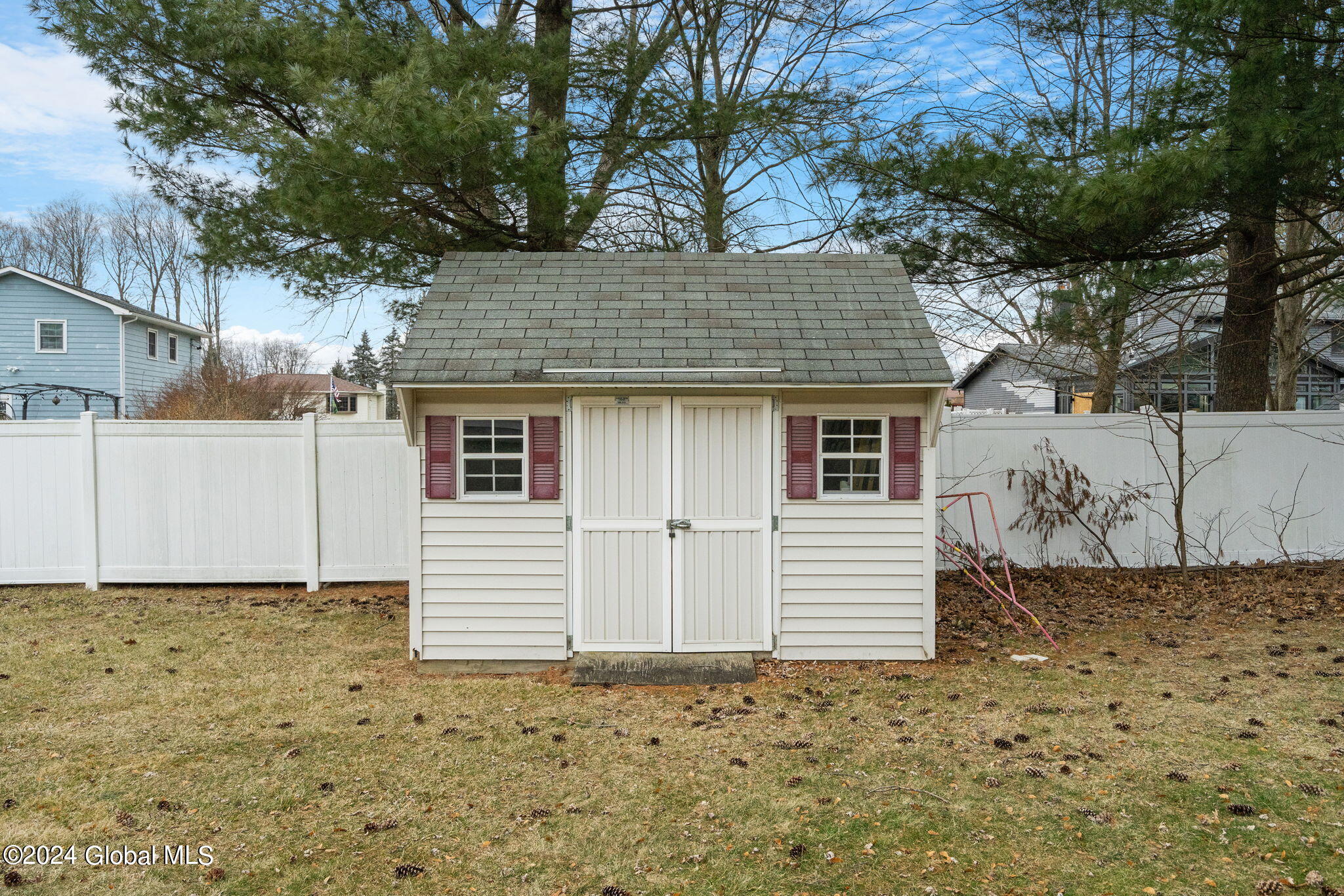 10 Flicker Drive Colonie, NY 12110 - Photo 29 of 31 28-web-or-mls-10-flicker-dr