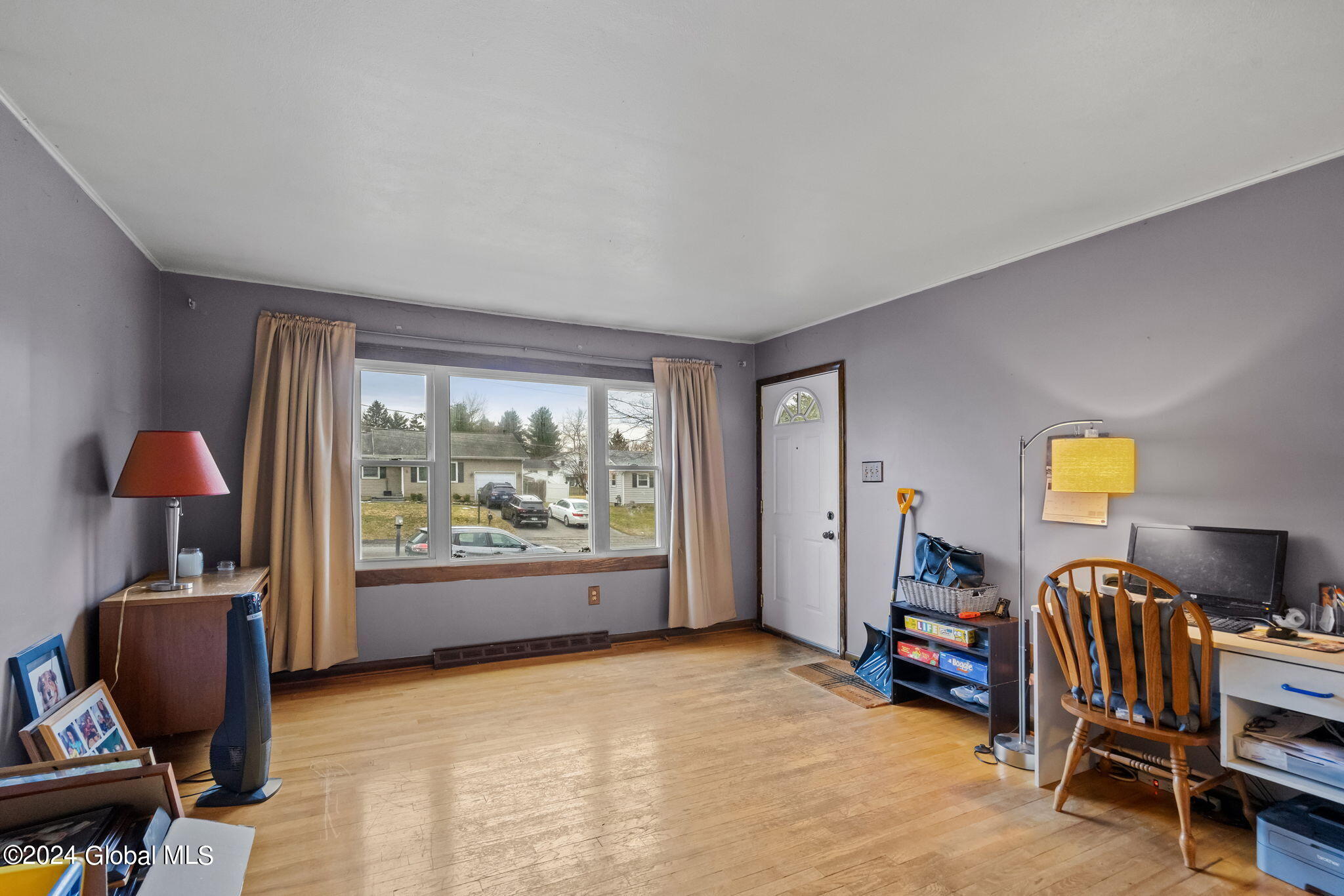 10 Flicker Drive Colonie, NY 12110 - Photo 5 of 31 4-web-or-mls-10-flicker-dr