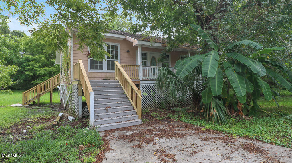 316 Santini Street Biloxi, MS 39530 - Photo 1 of 14 Front view