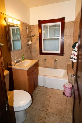 $2,800 | 510 North Raynor Avenue, Joliet, IL 60435