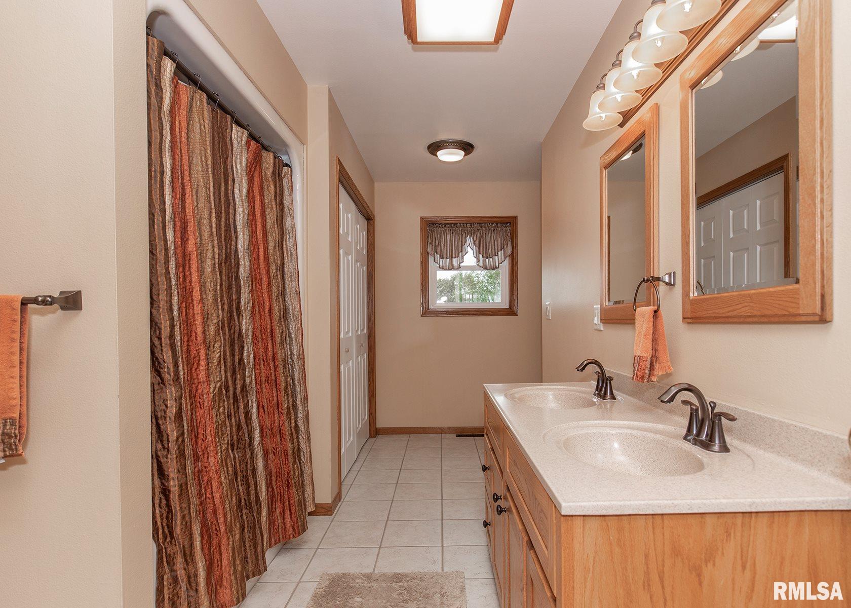 2571 Bishop Road Prophetstown, IL 61277 - Photo 11 of 39