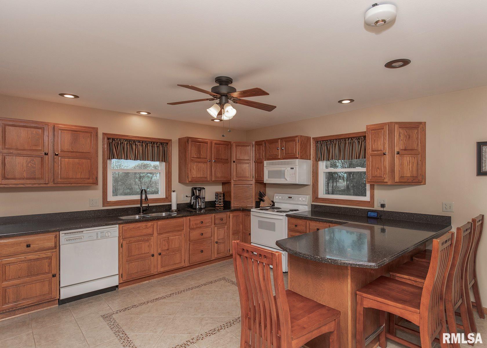 2571 Bishop Road Prophetstown, IL 61277 - Photo 3 of 39