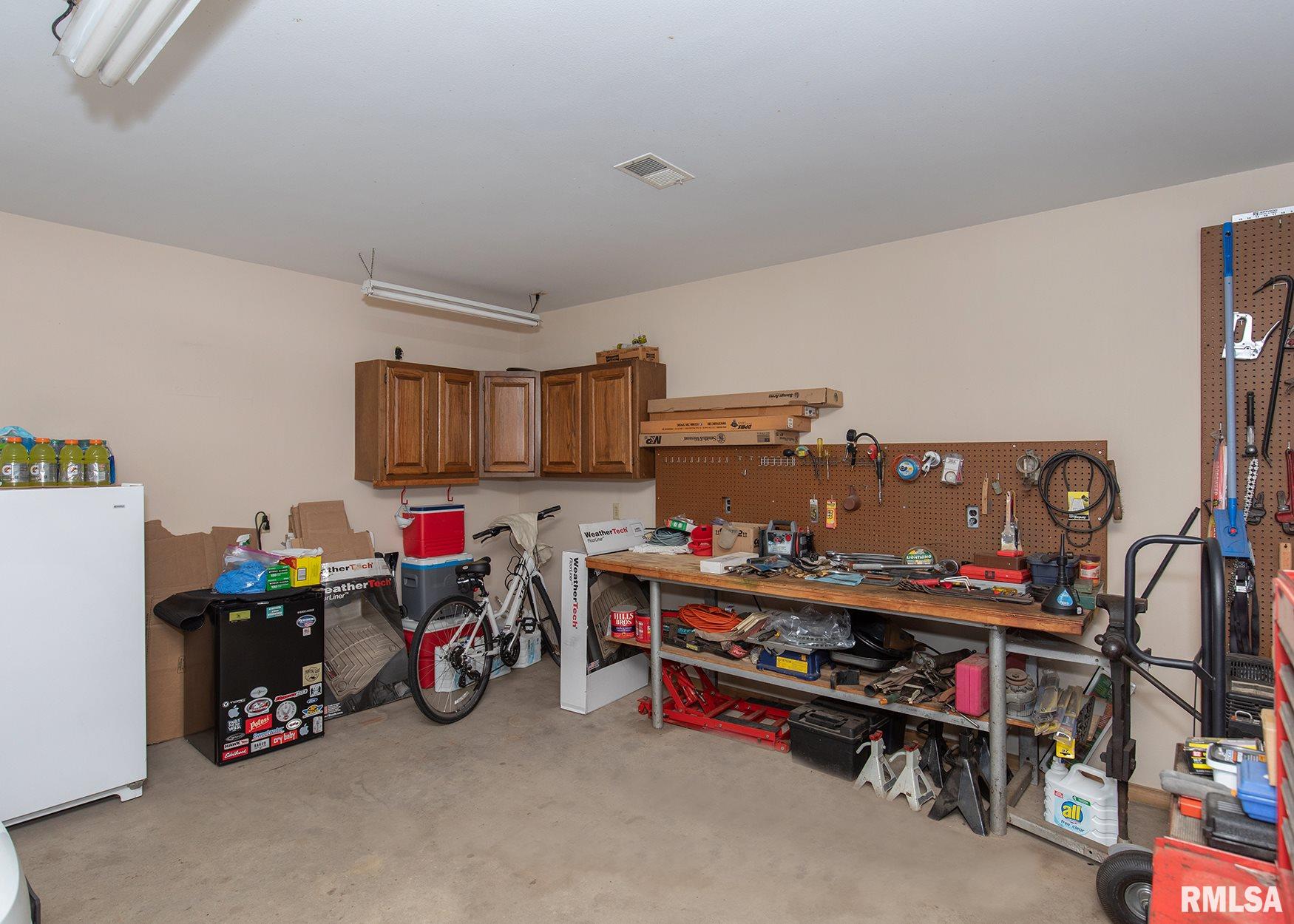 2571 Bishop Road Prophetstown, IL 61277 - Photo 32 of 39