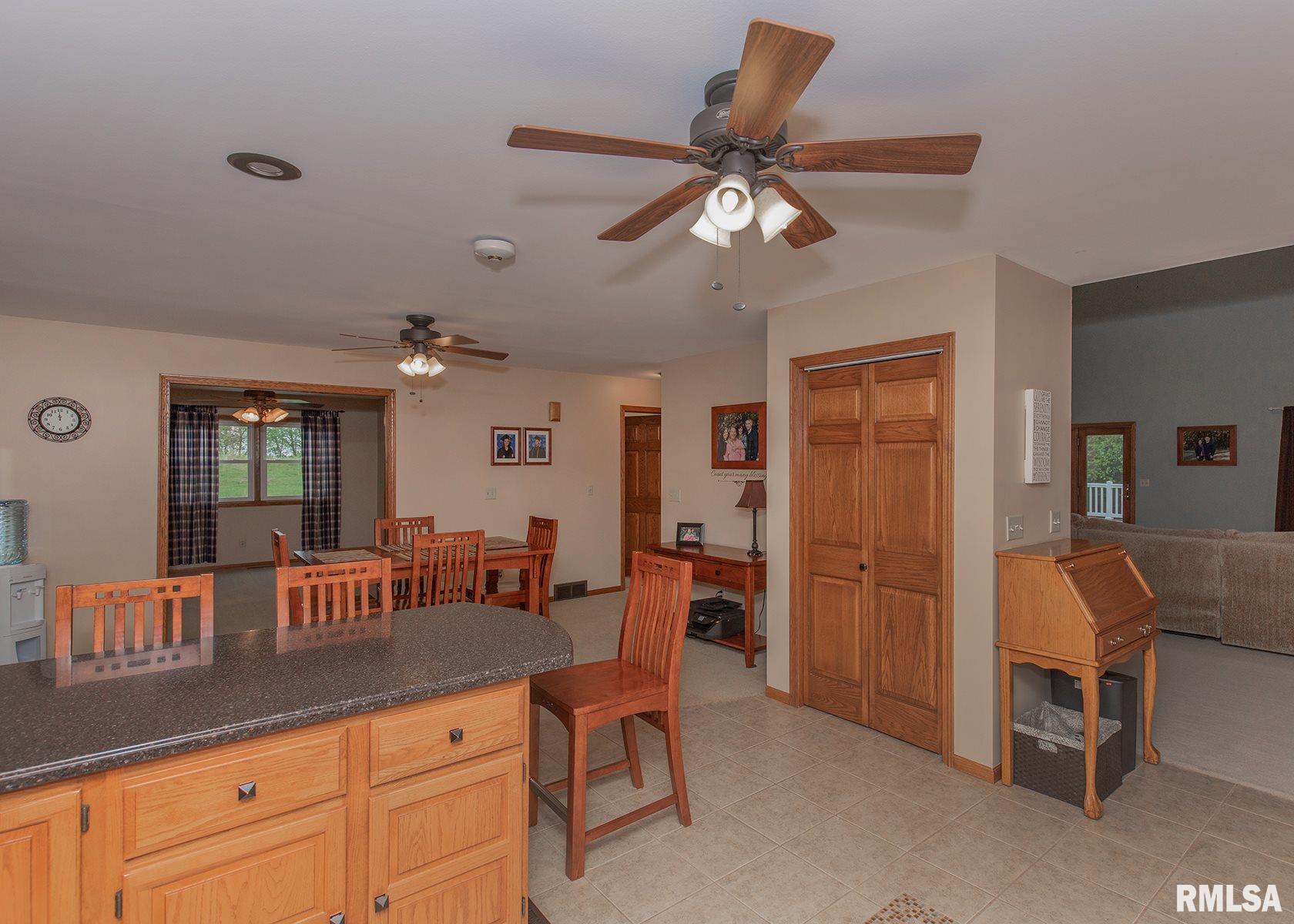 2571 Bishop Road Prophetstown, IL 61277 - Photo 5 of 39