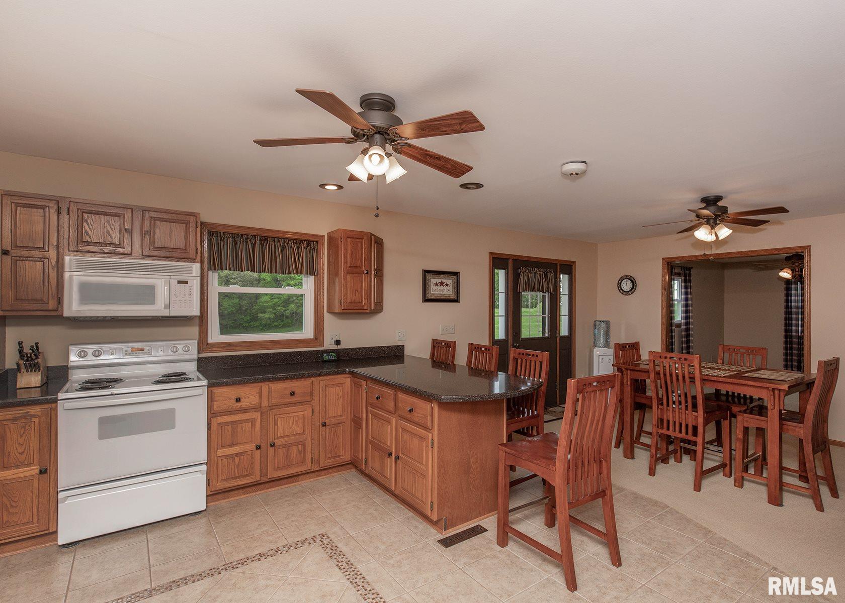 2571 Bishop Road Prophetstown, IL 61277 - Photo 6 of 39