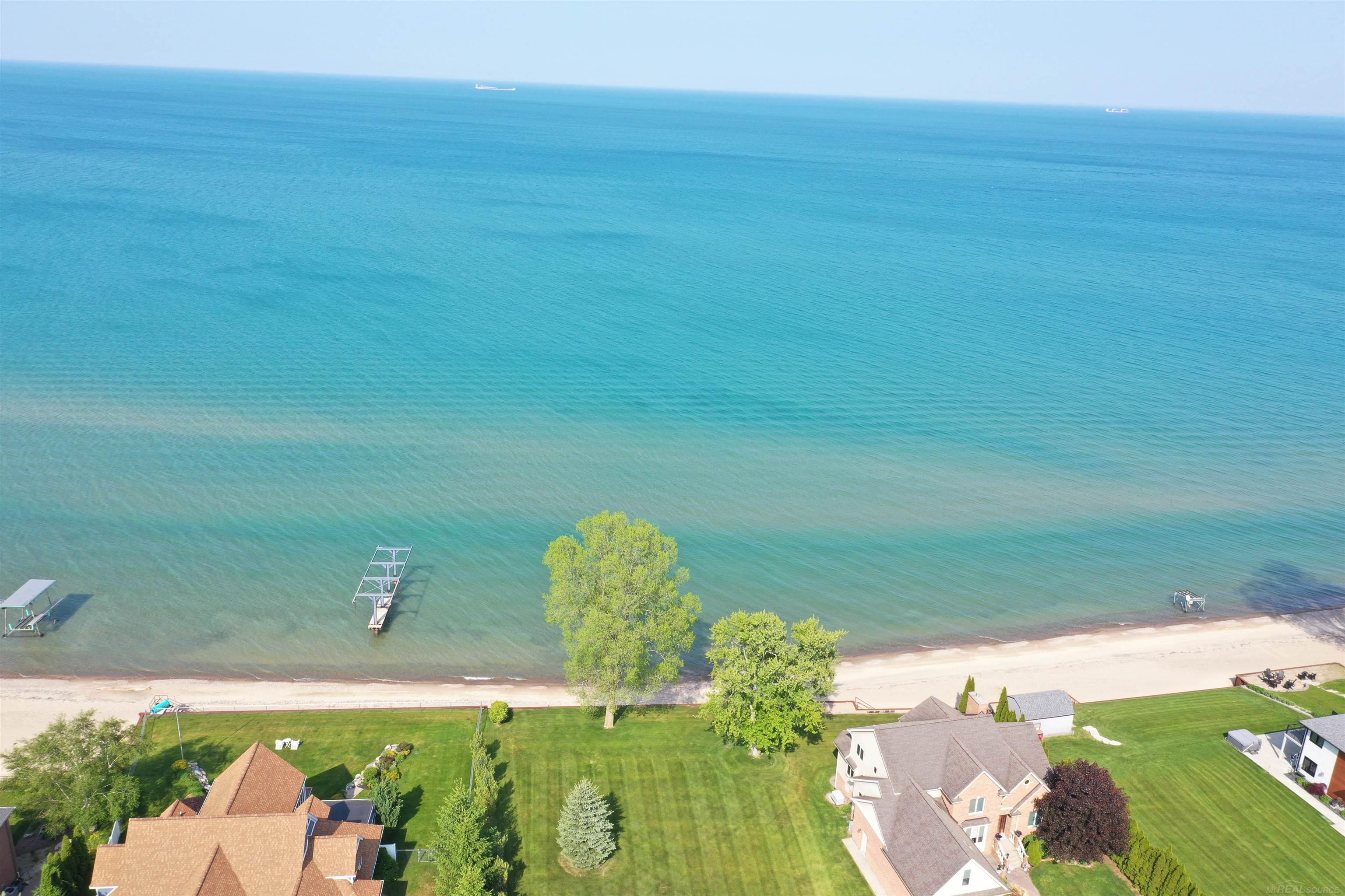 6625 Lakeshore Road Lakeport, MI 48059 - Photo 13 of 59