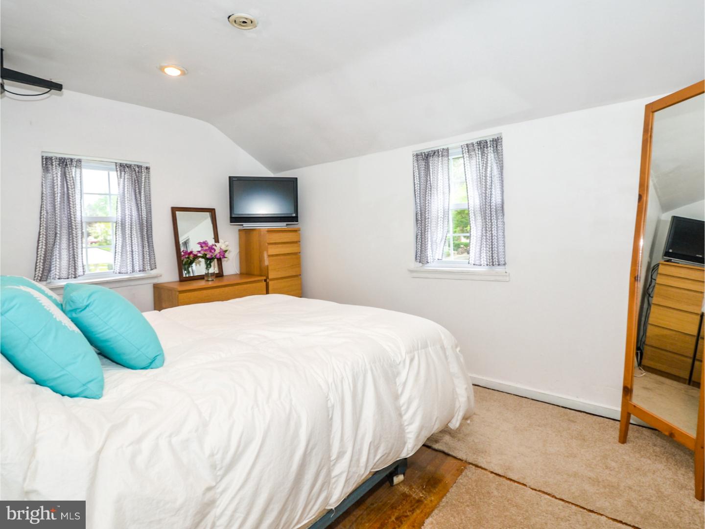 125 Redford Road Oreland, PA 19075 - Photo 12 of 20 Bedroom - Main