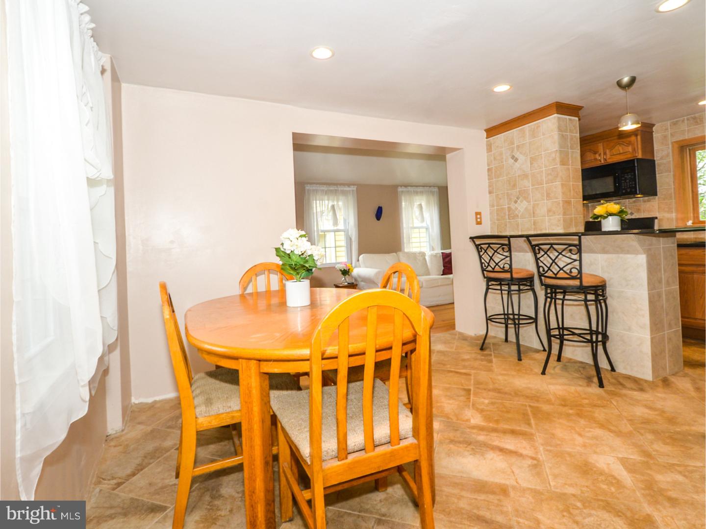 125 Redford Road Oreland, PA 19075 - Photo 5 of 20 Dining Room