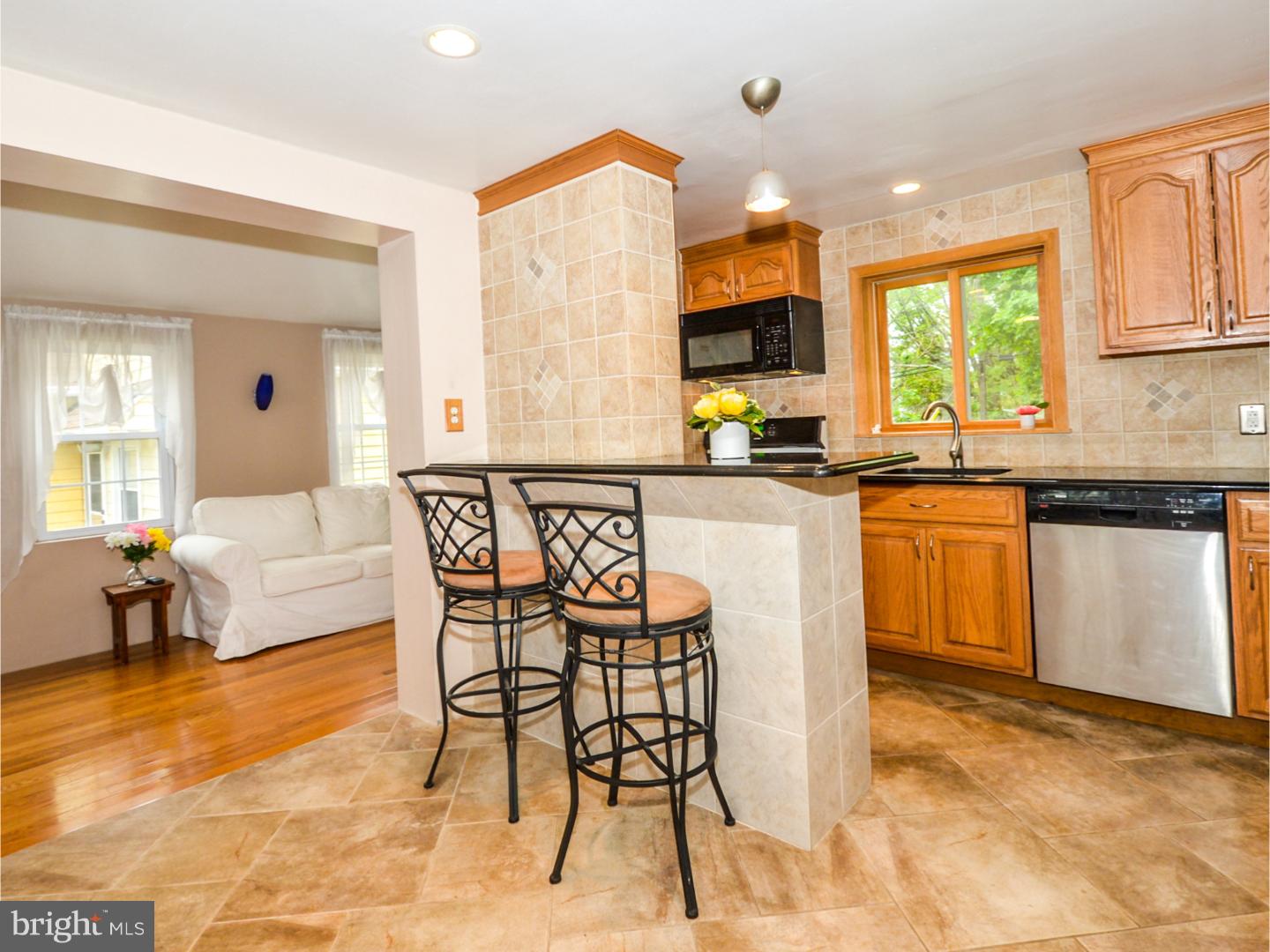125 Redford Road Oreland, PA 19075 - Photo 6 of 20 Kitchen