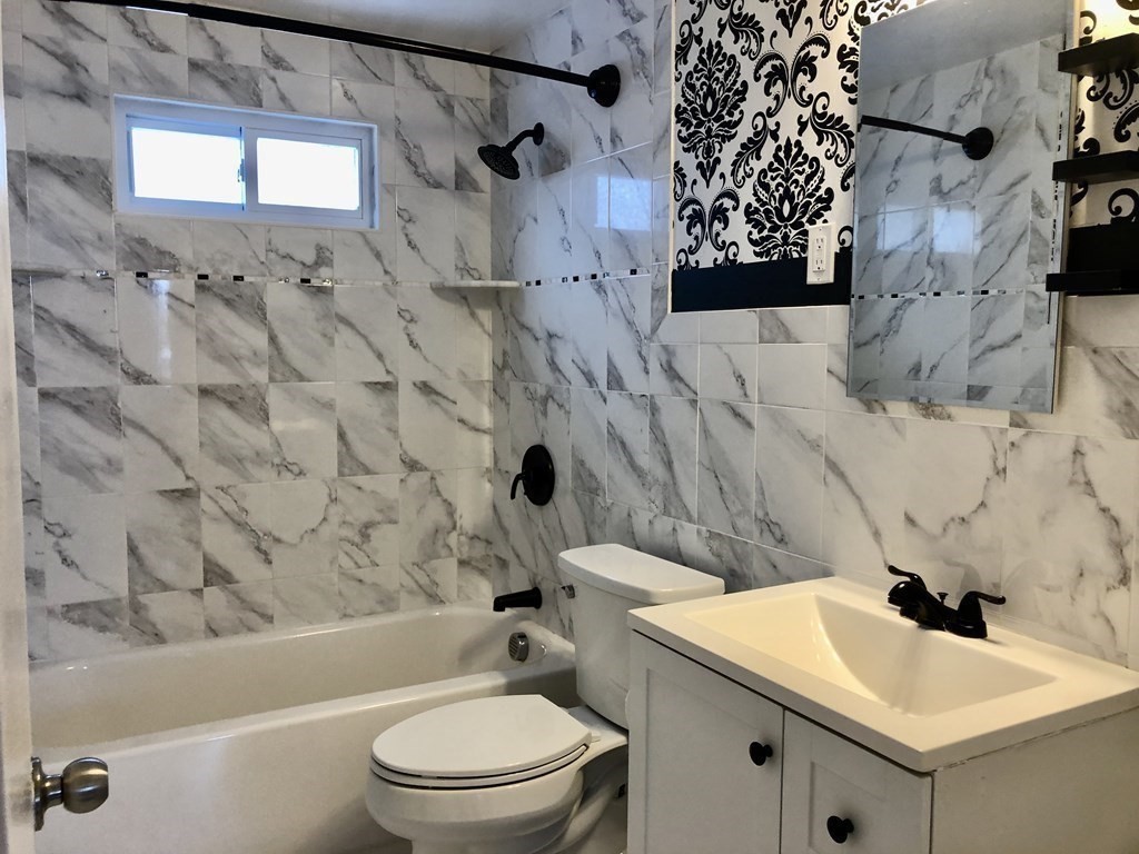 184 Levin Road Rockland, MA 02370 - Photo 13 of 32 Gallery Image 13