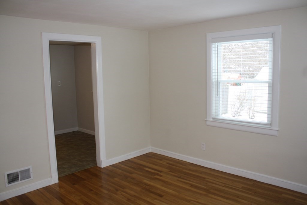 184 Levin Road Rockland, MA 02370 - Photo 10 of 32 Gallery Image 10