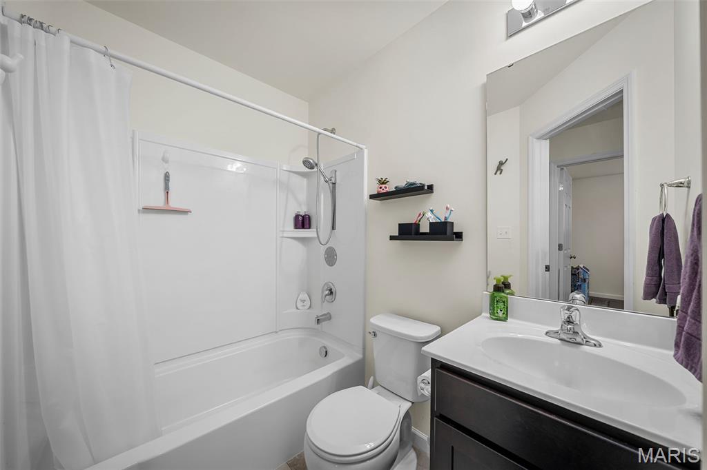 5357 Lakepath Way Eureka, MO 63025 - Photo 16 of 21