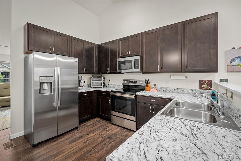 5357 Lakepath Way Eureka, MO 63025 - Photo 7 of 21