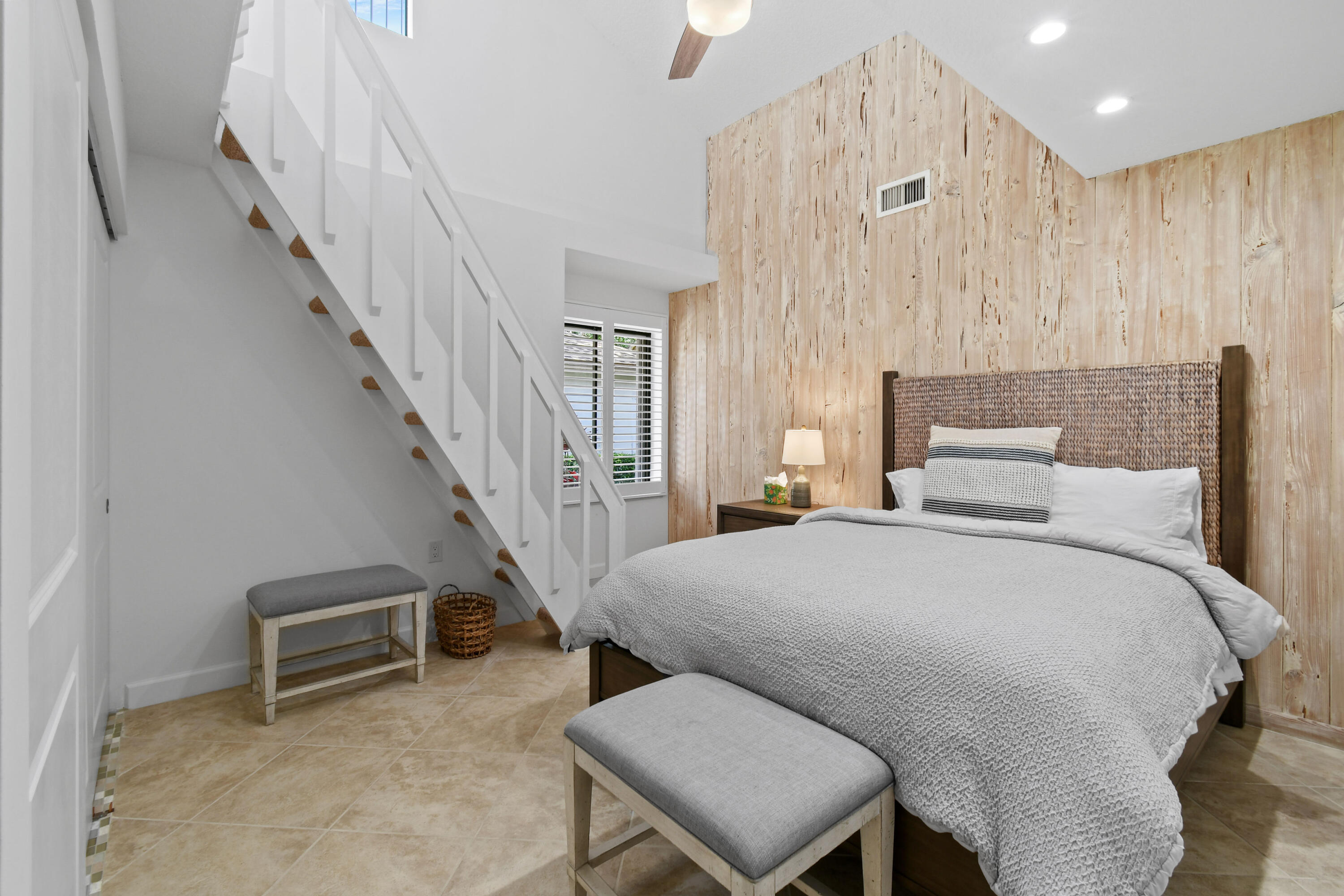 308 Ridge Road Jupiter, FL 33477 - Photo 24 of 42 Guest bedroom 1