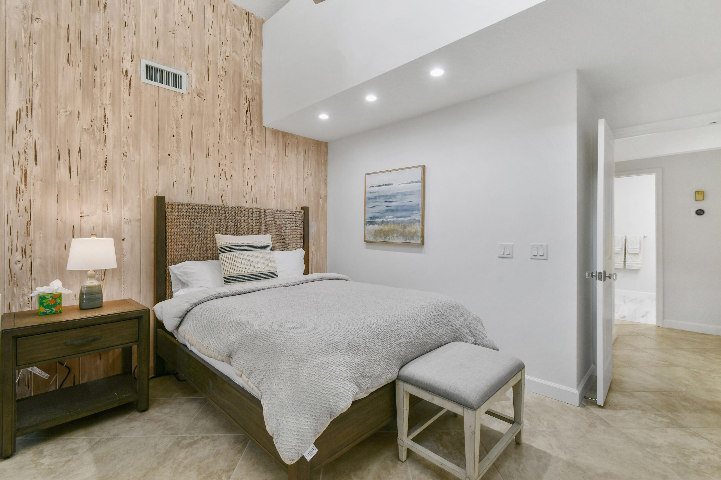 308 Ridge Road Jupiter, FL 33477 - Photo 25 of 42 Guest Bedroom 1