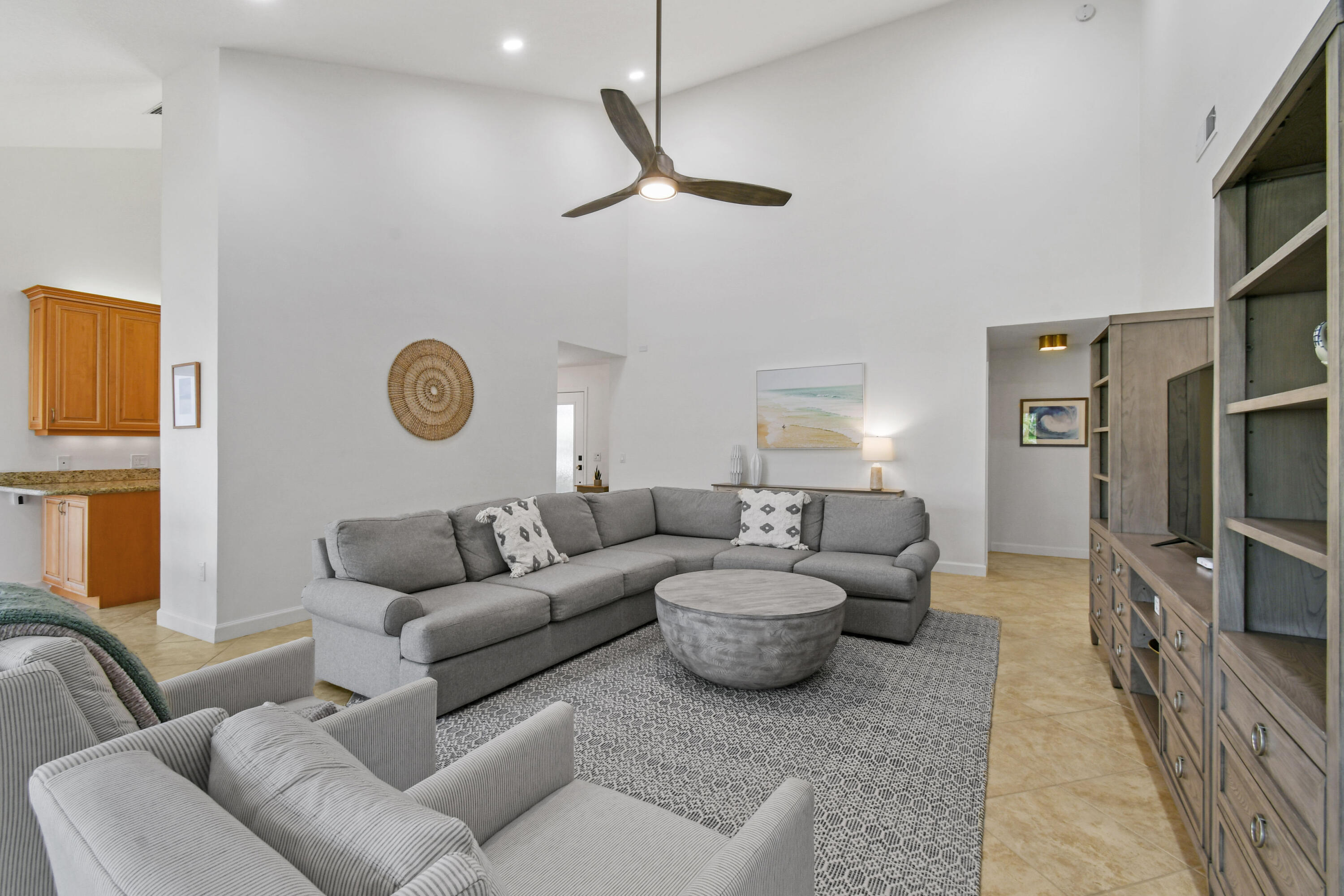 308 Ridge Road Jupiter, FL 33477 - Photo 6 of 42 Living Room