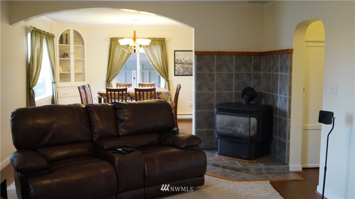 814 5th Street Cosmopolis, WA 98537 - Photo 4 of 18 Gallery Image 4