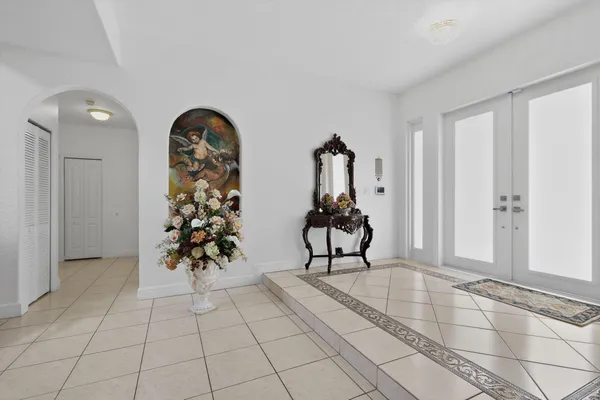 $1,200,000 | 16613 Northwest 77th Path, Miami Lakes, FL 33016