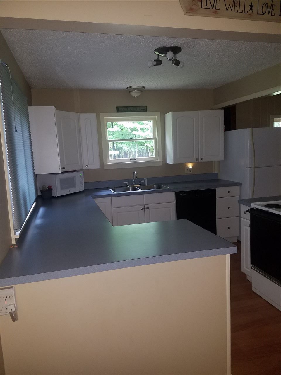 3545 Warren Road Beulah, MI 49617 - Photo 19 of 49 1838468-19.JPG