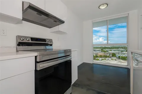 $579,000 | 1688 West Avenue, Unit PH07, Miami Beach, FL 33139