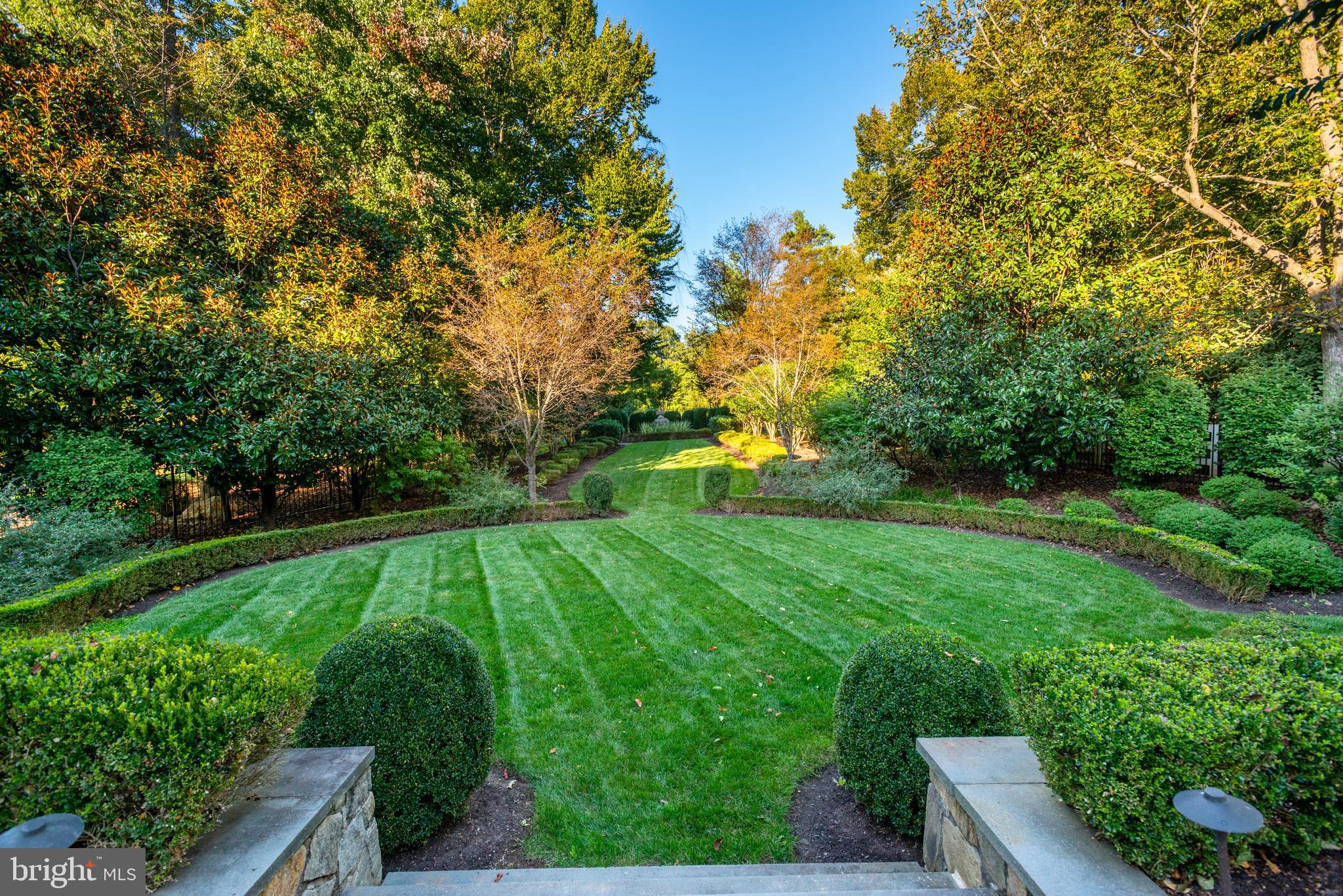 Lush Landscaping by Charles Owen-Fine Landscapes