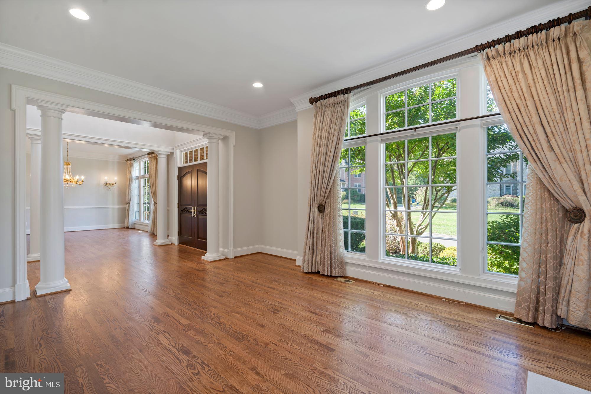 905 Georgetown Ridge Court McLean, VA 22102 - Photo 9 of 40 Formal Living Room