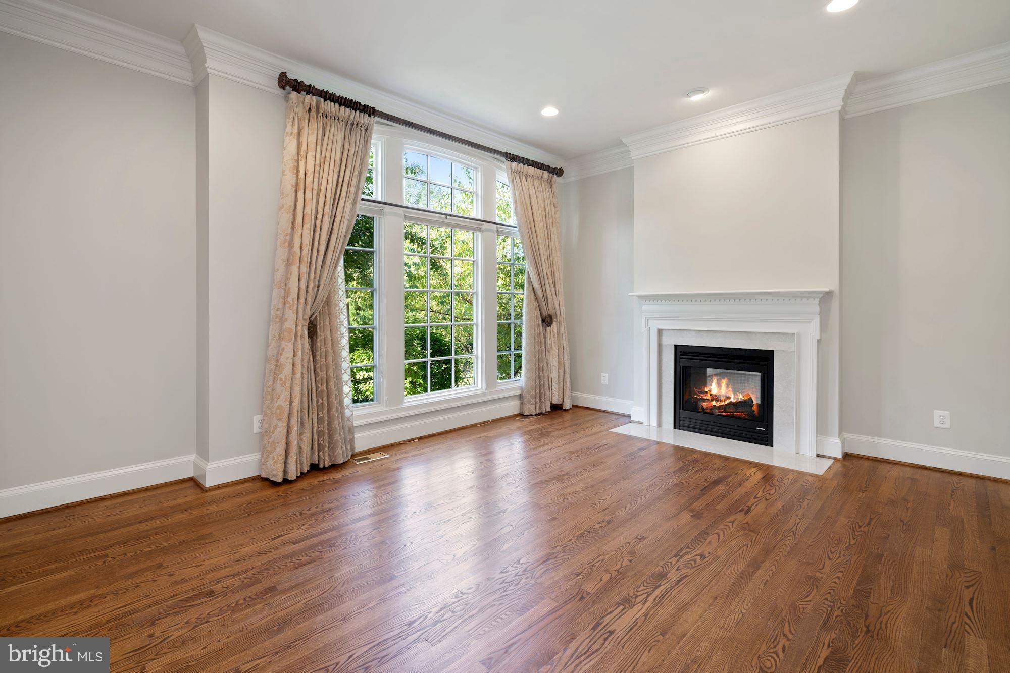 905 Georgetown Ridge Court McLean, VA 22102 - Photo 10 of 40 Formal Living Room