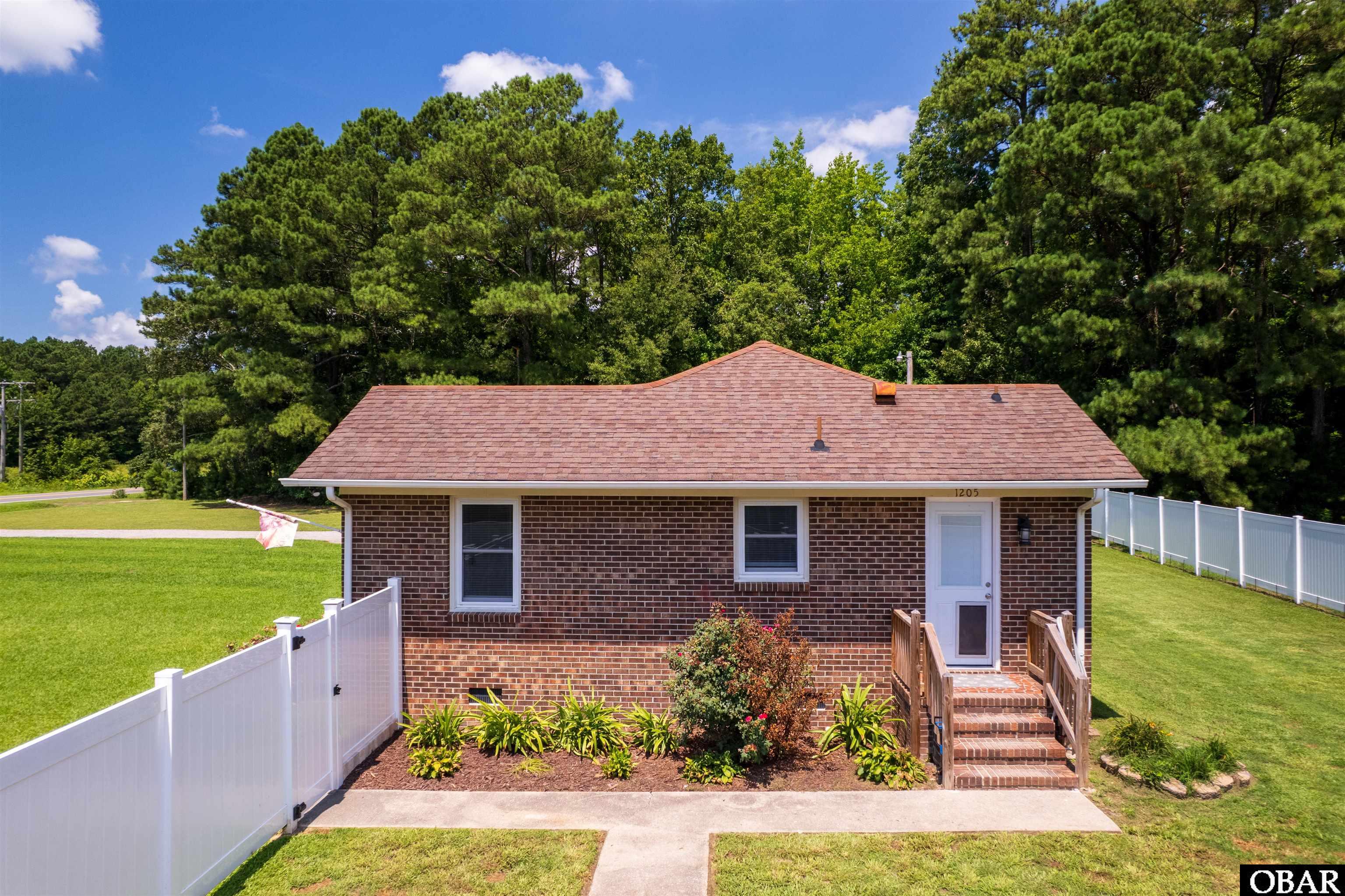 1205 Harvey Point Road Hertford, NC 27944 - Photo 4 of 24 Gallery Image 4
