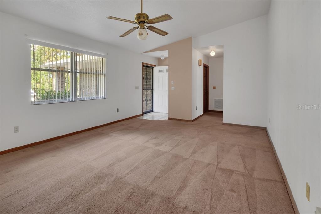 1637 Hontoon Road DeLand, FL 32720 - Photo 5 of 38