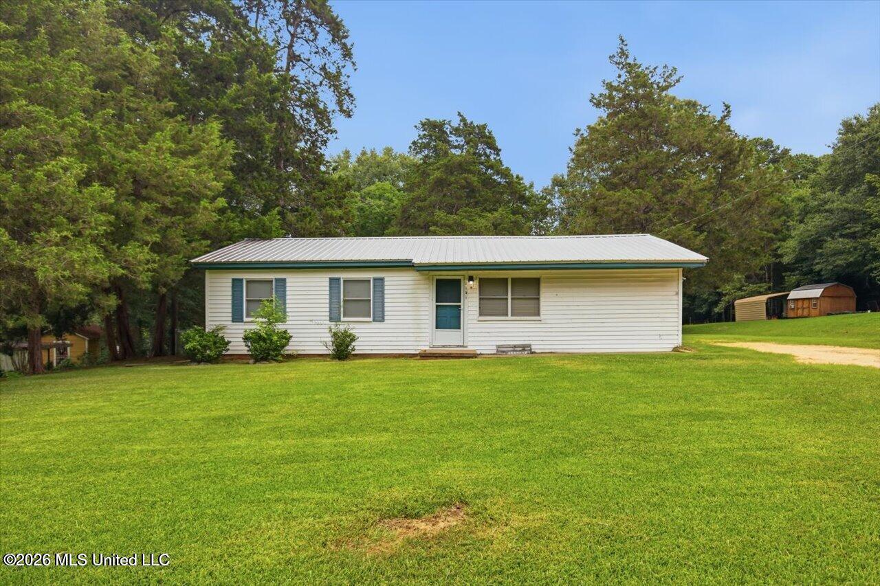 1141 Gunter Road Florence, MS 39073 - Photo 1 of 12 1141 Gunter 1