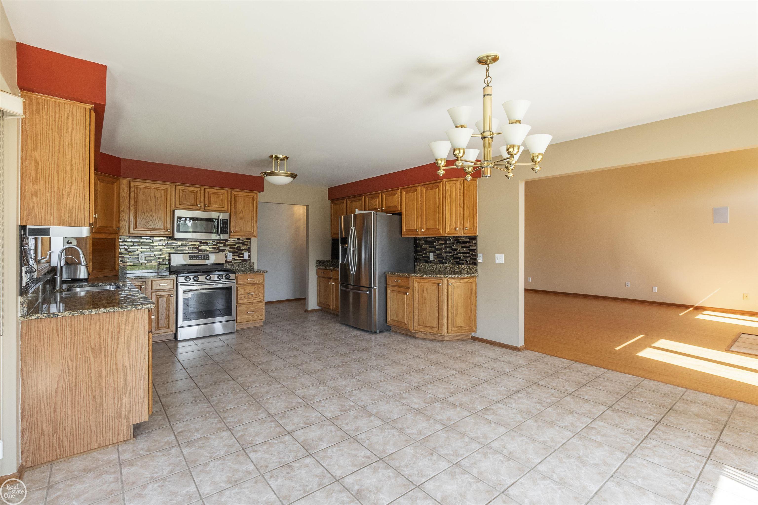 66280 Romeo Plank Road Ray, MI 48096 - Photo 18 of 76