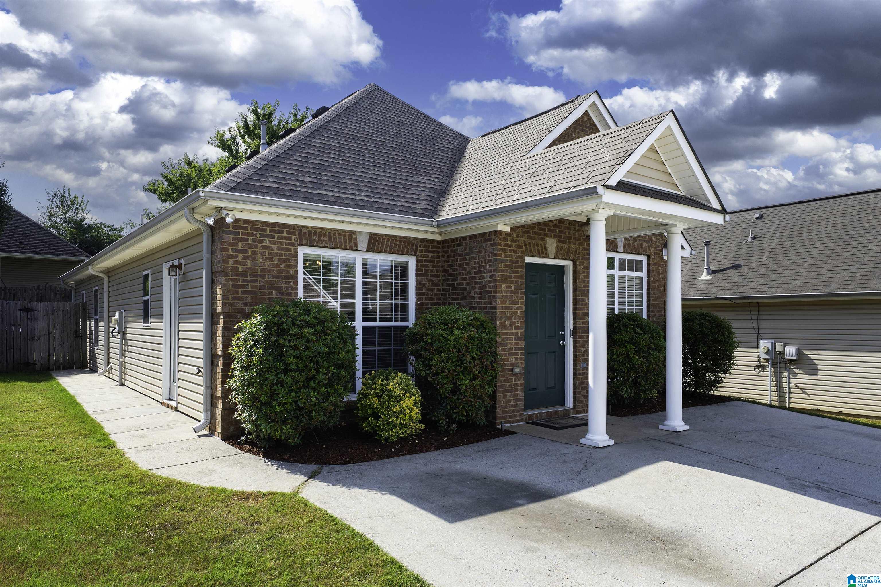 229 High Ridge Drive Pelham, AL 35124 - Photo 2 of 29