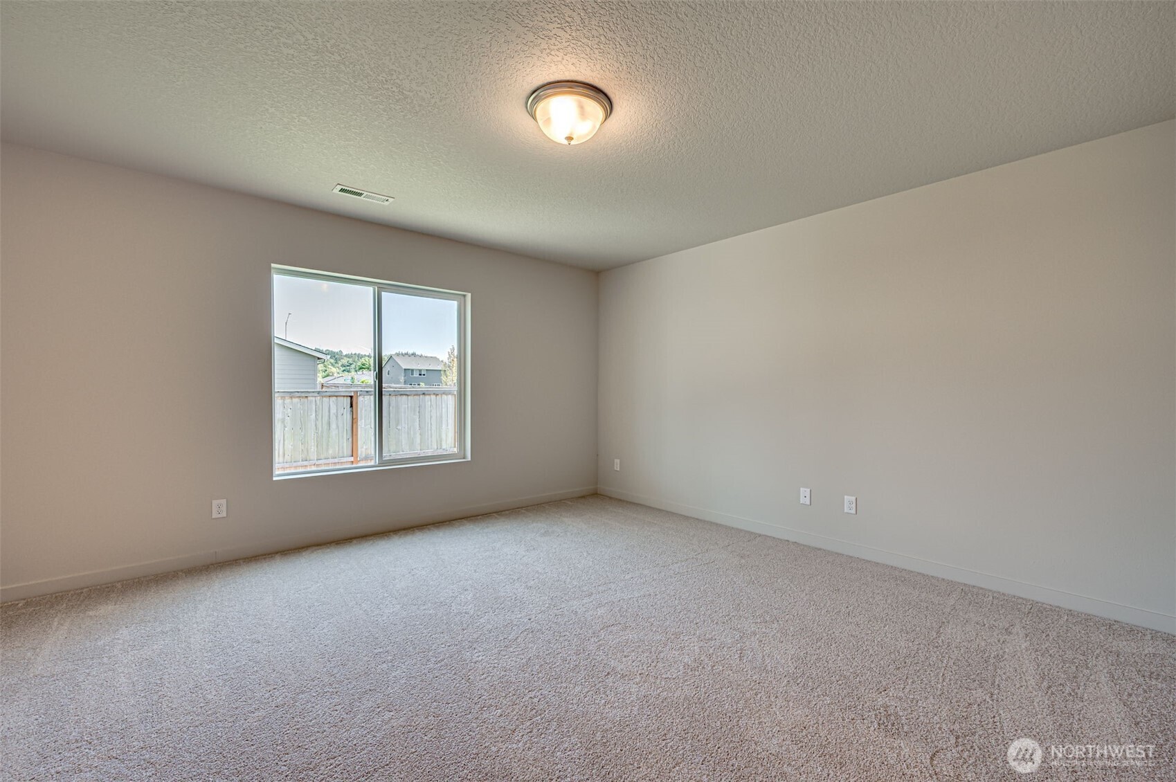 2002 Henderson Way Longview, WA 98632 - Photo 11 of 40
