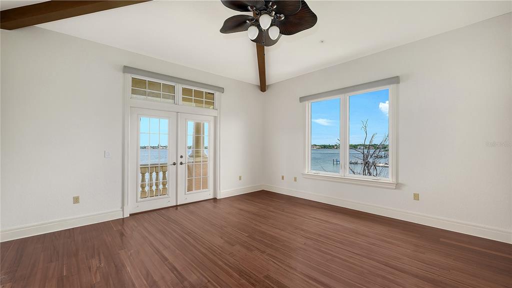 1356 Point Crisp Road Sarasota, FL 34242 - Photo 48 of 55 Gallery Image 48