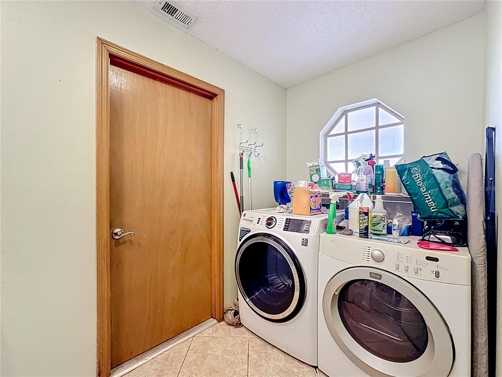 281 Spring Valley Road Altamonte Springs, FL 32714 - Photo 15 of 57 Gallery Image 15