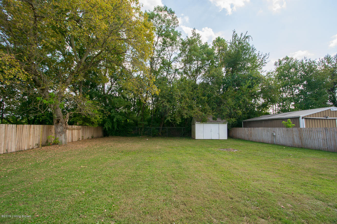 3007 Gudgel Road Louisville, KY 40211 - Photo 32 of 36 Backyard