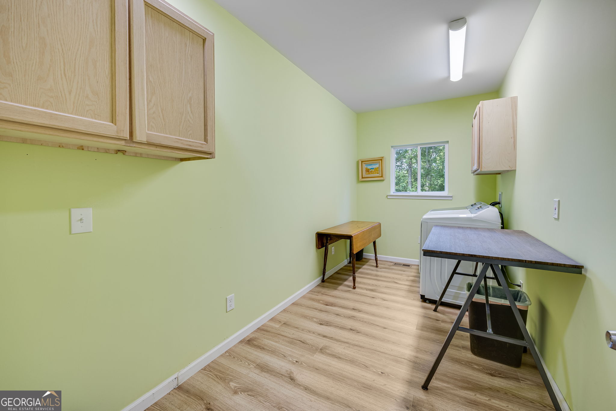 3114 Lake Ranch Drive Gainesville, GA 30506 - Photo 25 of 58 a view of a livingroom with furniture and furniture