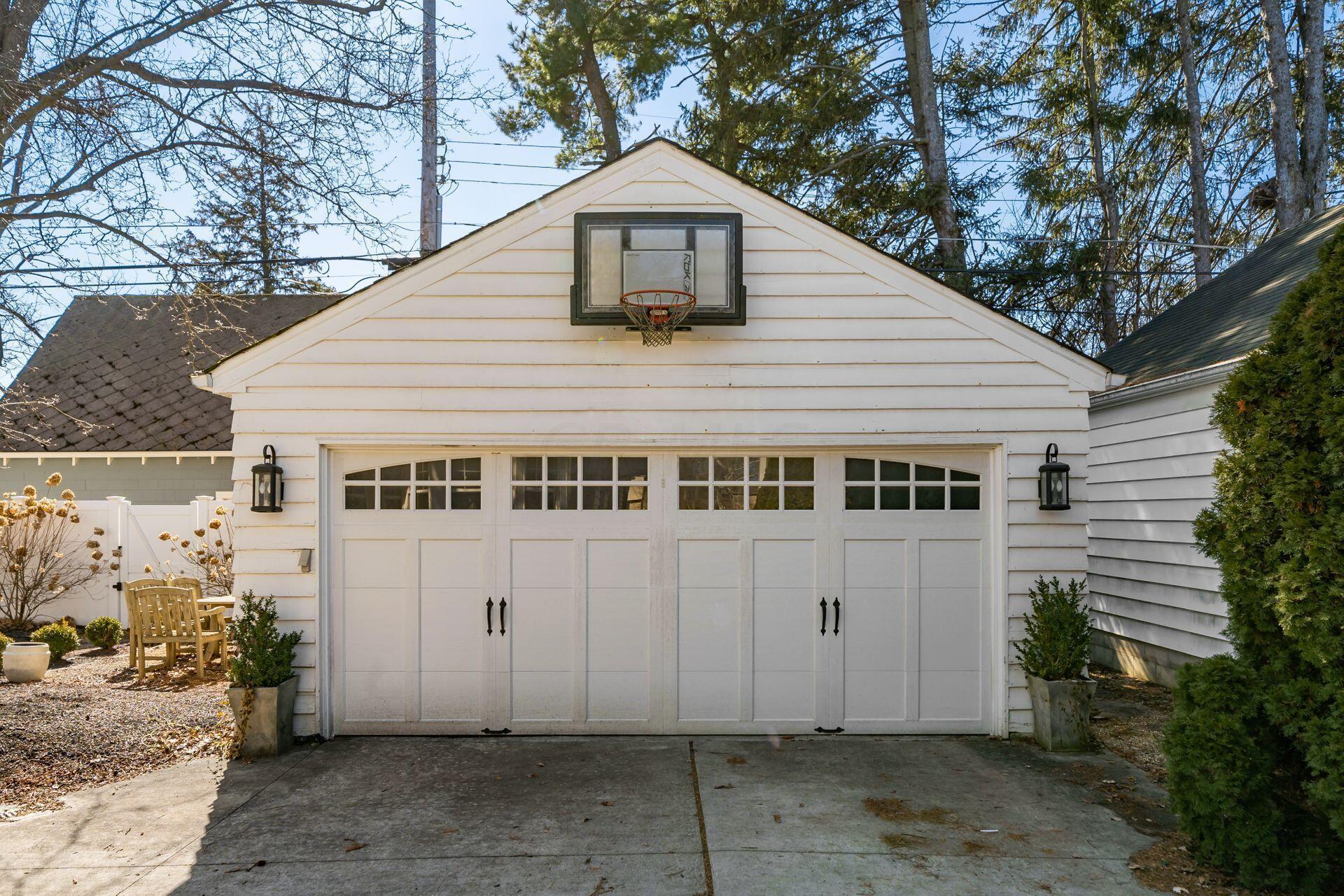 1585 Doone Road Columbus, OH 43221 - Photo 46 of 47 2 Car Garage