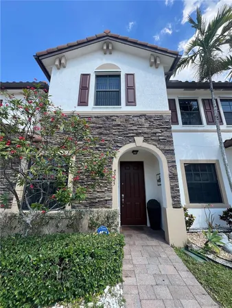 $3,000 | 8925 West 35th Court, Unit 8925, Hialeah, FL 33018