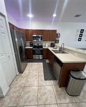 $3,000 | 8925 West 35th Court, Unit 8925, Hialeah, FL 33018