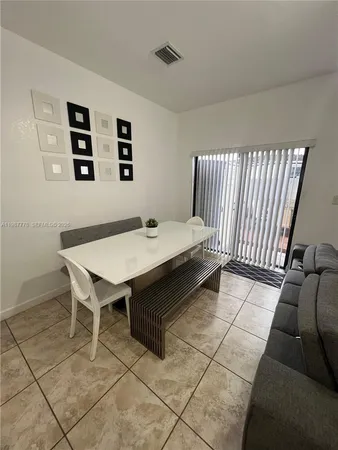 $3,000 | 8925 West 35th Court, Unit 8925, Hialeah, FL 33018