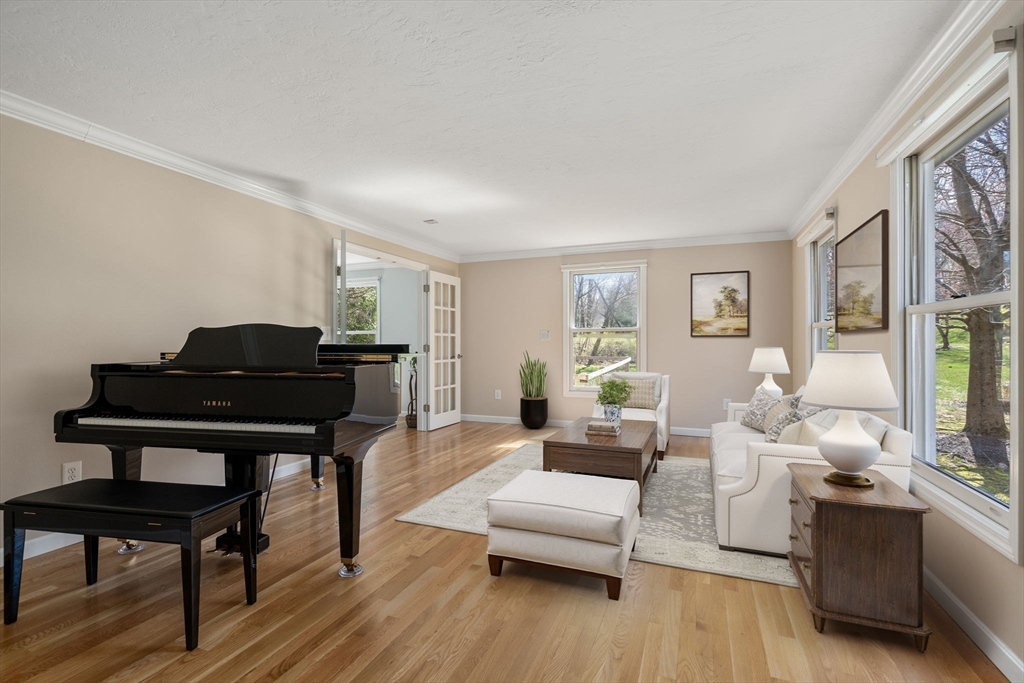 12 Valleywood Road Hopkinton, MA 01748 - Photo 10 of 36 Gallery Image 10