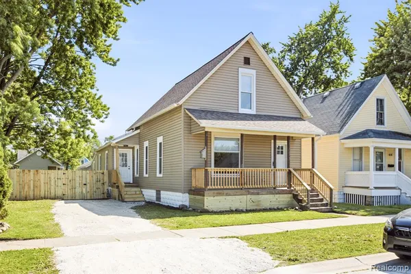 $199,900 | 1126 Miller Street, Port Huron, MI 48060