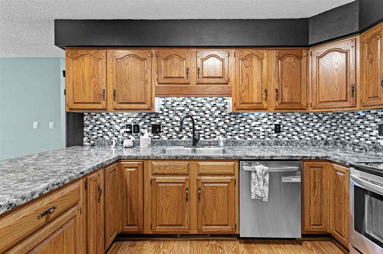 206 Hilltop Road Southwest Swisher, IA 52338 - Photo 11 of 38 Gallery Image 11