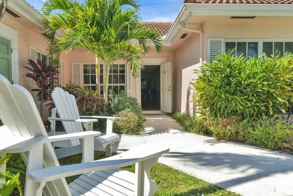 $4,200 | 770 East Camino Real, Unit 40, Boca Raton, FL 33432