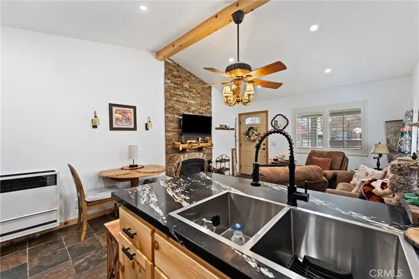 $2,400 | 318 Los Angeles, Big Bear City, CA 92386